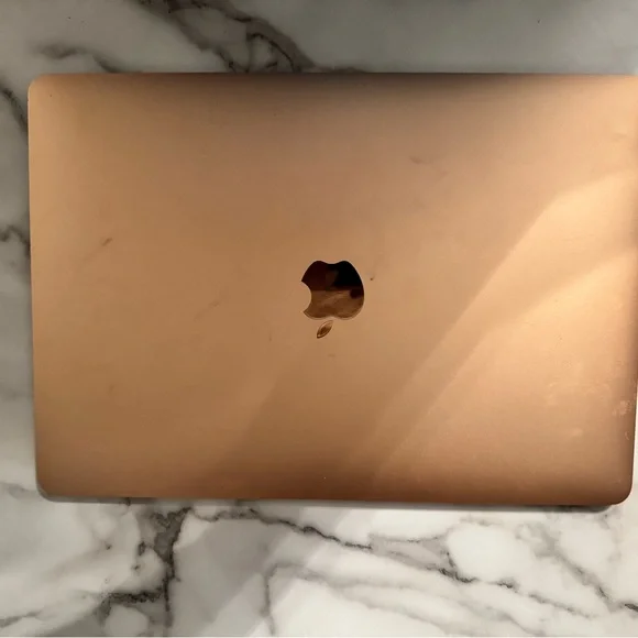 rose gold macbook air. great condition. used twice
